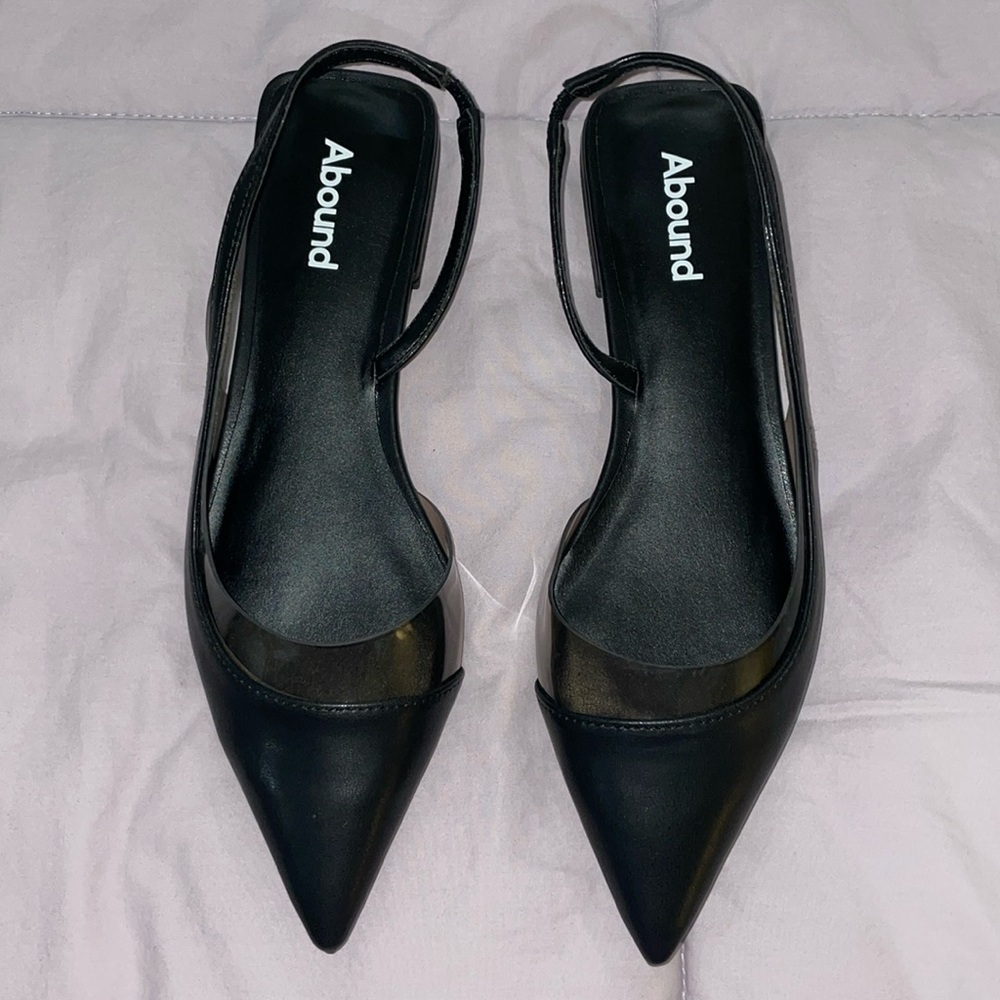Abound Black Flat
